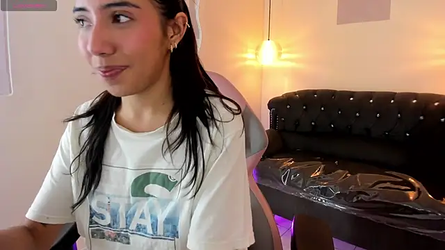 Nicole jade online show from July 28, 2026, 7:26 pm