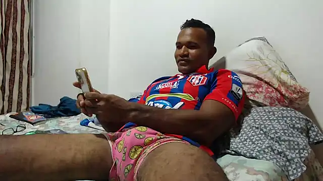 Snapshot of samario06 chatting on February 9, 2025, 5:08 am samario06 online show from February 9, 2025, 5:08 am