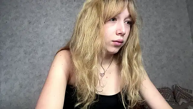 AriaFlyFerrari online show from July 25, 2026, 6:10 am