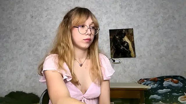 AriaFlyFerrari online show from July 28, 2026, 4:20 am
