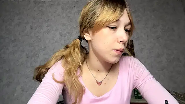 AriaFlyFerrari online show from July 26, 2026, 6:20 am