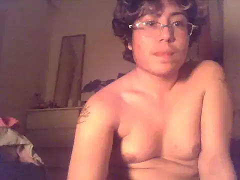 Snapshot of Londonftm chatting on July 29, 2026, 12:32 am Londonftm online show from July 29, 2026, 12:32 am