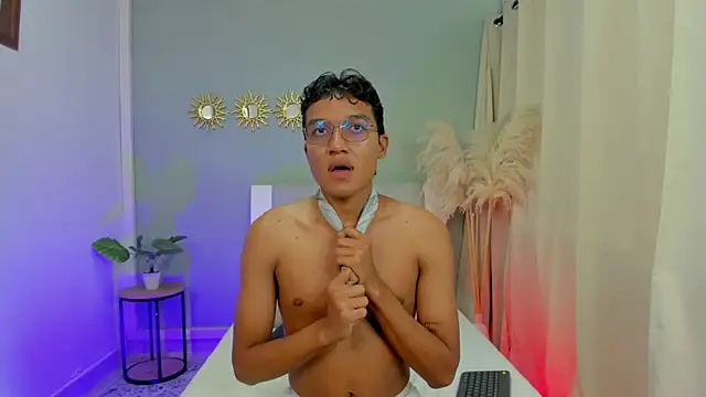 Samuelsantoss online show from July 27, 2026, 7:54 pm