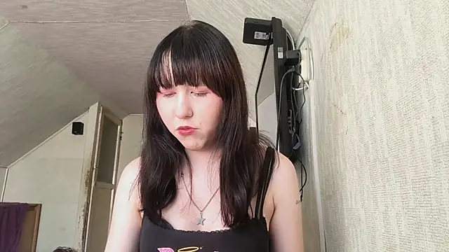EmmaPerfect online show from July 27, 2026, 7:59 am