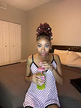 smileysinsxo online show from July 30, 2026, 3:38 am