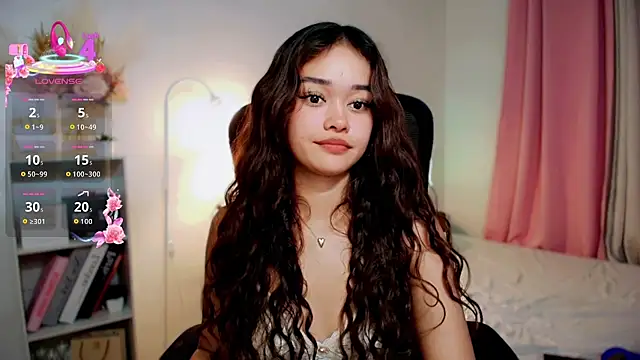 Roxxy Bloom online show from July 27, 2026, 12:34 pm
