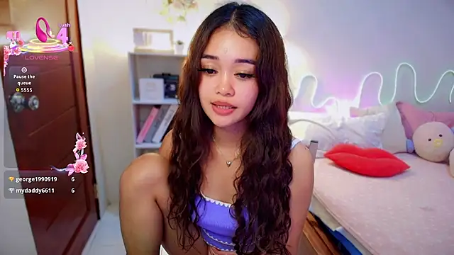 Roxxy Bloom online show from July 29, 2026, 1:54 pm