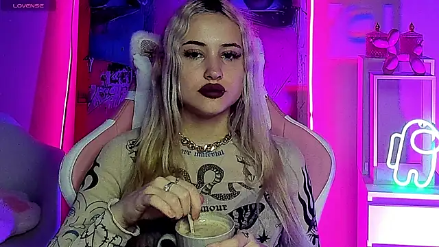 LaslyAngel online show from July 29, 2026, 5:17 am