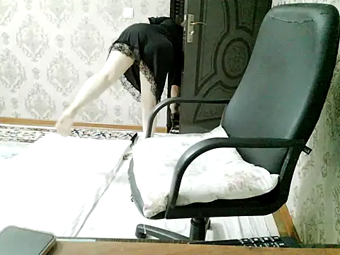 CurvyLunaBabe online show from July 26, 2026, 9:38 am