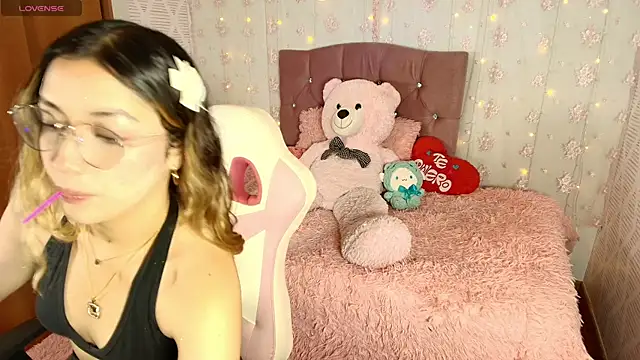 Ninafoxx258126 online show from July 28, 2026, 2:08 am