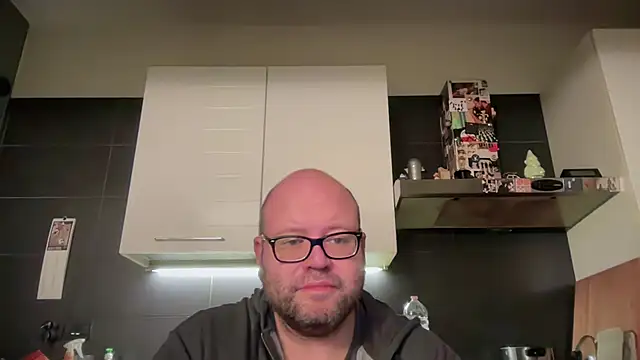 theitalianbear online show from November 29, 2025, 12:00 am