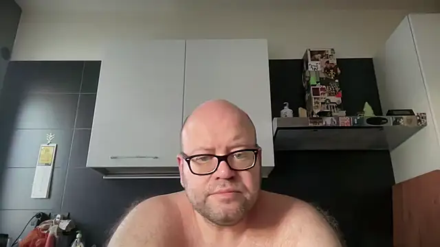 theitalianbear online show from June 28, 2026, 4:19 am