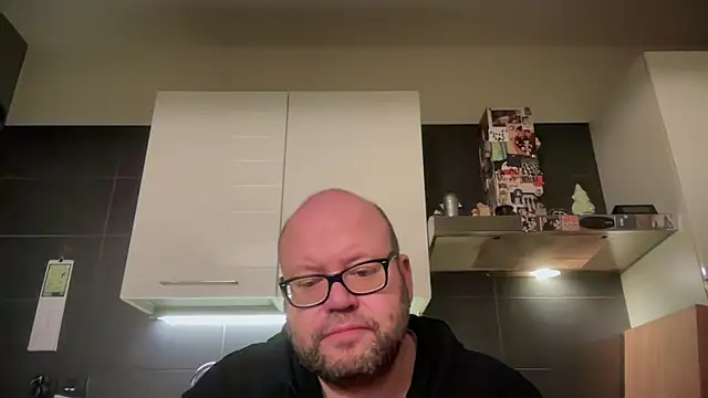 theitalianbear online show from March 9, 2026, 2:15 am