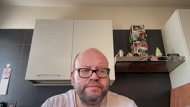 theitalianbear online show from April 9, 2026, 8:31 am