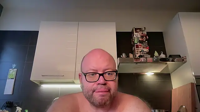 Snapshot of theitalianbear chatting on May 29, 2026, 3:34 am theitalianbear online show from May 29, 2026, 3:34 am
