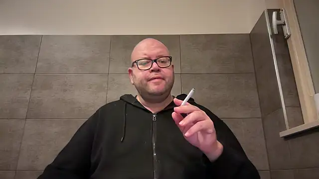 theitalianbear online show from October 22, 2025, 4:01 am