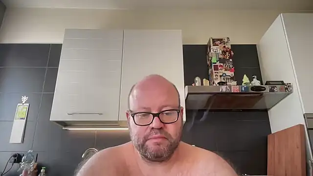 Snapshot of theitalianbear chatting on May 12, 2026, 7:38 am theitalianbear online show from May 12, 2026, 7:38 am