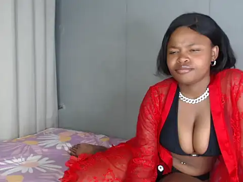 Spicymeddie online show from July 28, 2026, 7:39 pm