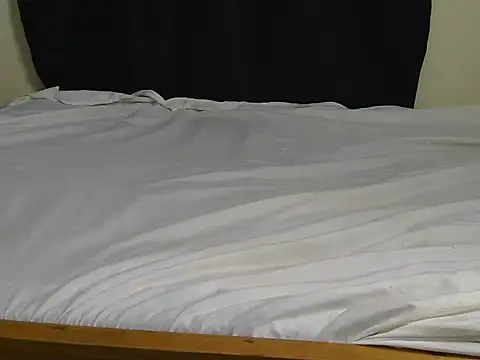 petite bel online show from July 28, 2026, 8:52 pm