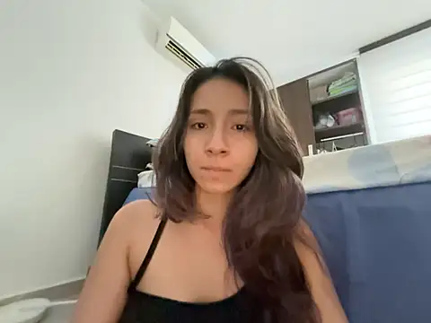 Snapshot of Jenniieebellx chatting on July 28, 2026, 9:58 pm Jenniieebellx online show from July 28, 2026, 9:58 pm