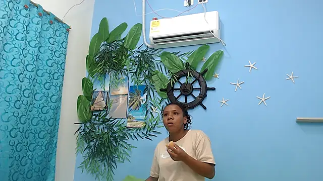 vanessa18nice online show from July 29, 2026, 2:16 pm