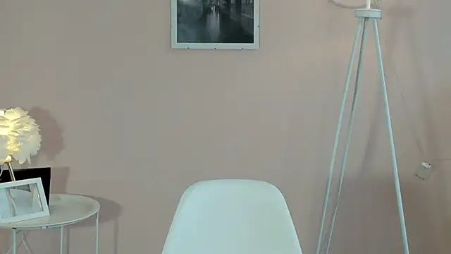 BernieceZiegel online show from July 30, 2026, 3:11 pm