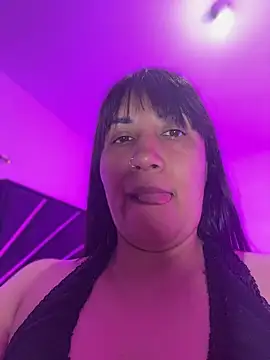 IsabelMore online show from July 29, 2026, 12:37 pm