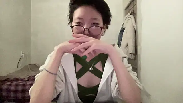 Snapshot of warmdew chatting on July 30, 2026, 6:07 pm warmdew online show from July 30, 2026, 6:07 pm