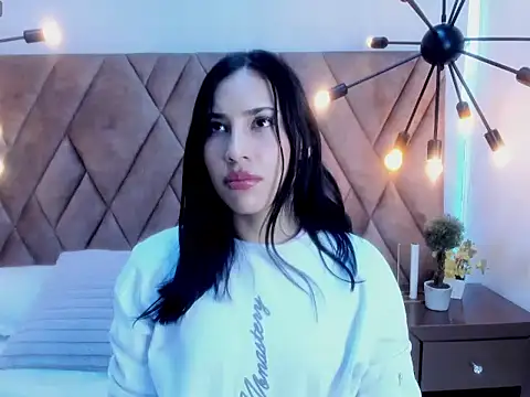 Im manuela online show from July 31, 2026, 1:43 pm