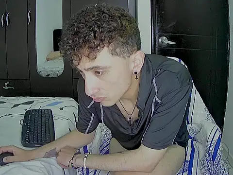 andy hotboy online show from July 29, 2026, 5:17 am