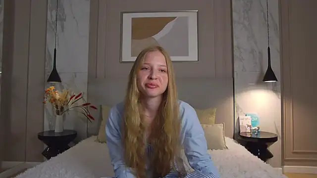 Aurora Bennett online show from July 30, 2026, 7:51 am