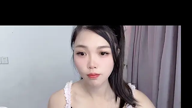 weiwei-8 online show from August 8, 2026, 2:40 am