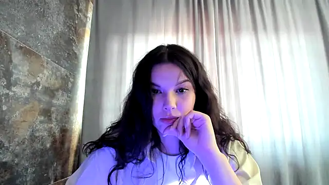 Snapshot of Veronika5404 chatting on August 3, 2026, 5:08 pm Veronika5404 online show from August 3, 2026, 5:08 pm