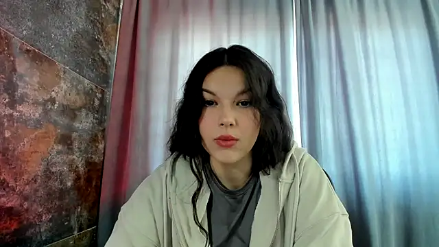 Snapshot of Veronika5404 chatting on August 4, 2026, 6:18 am Veronika5404 online show from August 4, 2026, 6:18 am