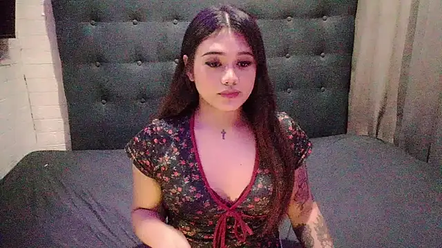 Snapshot of FoxxyJesa chatting on June 13, 2026, 3:43 pm FoxxyJesa online show from June 13, 2026, 3:43 pm