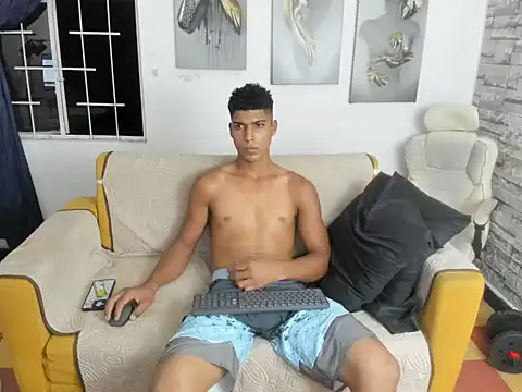 Snapshot of santiago_diazz chatting on August 2, 2026, 2:21 am santiago diazz online show from August 2, 2026, 2:21 am