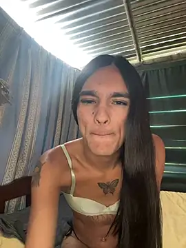 Snapshot of SofiaaLuxx chatting on August 1, 2026, 5:11 pm SofiaaLuxx online show from August 1, 2026, 5:11 pm