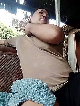 Andrea0414 online show from January 7, 2026, 11:43 pm