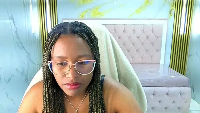 Zarah s online show from August 4, 2026, 4:39 am