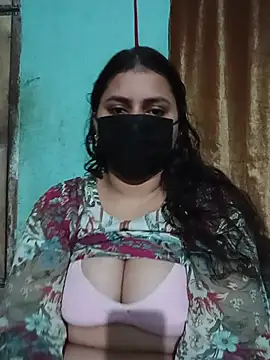 Subrina100 online show from August 4, 2026, 10:25 pm