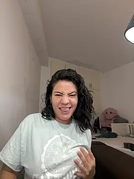 katyfox69 online show from August 3, 2026, 12:44 pm