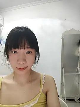 Alexis-235 online show from August 3, 2026, 1:06 pm