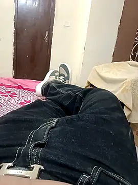 Manish48609 online show from April 9, 2026, 2:23 pm