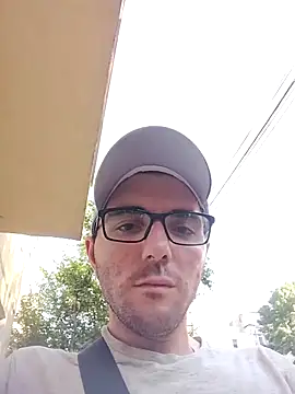 gabrieldanut27 online show from August 4, 2026, 2:43 pm