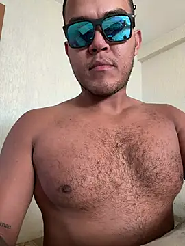 Hugodonatello online show from August 4, 2026, 6:12 pm