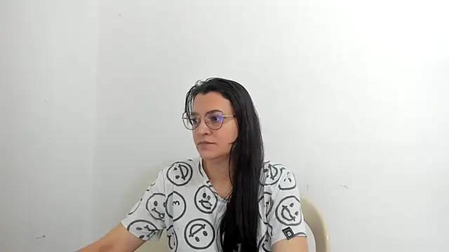 Snapshot of MARILYN_GARCIA chatting on September 10, 2025, 1:32 pm MARILYN GARCIA online show from September 10, 2025, 1:32 pm
