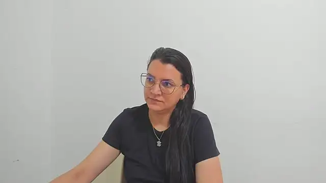 Snapshot of MARILYN_GARCIA chatting on October 2, 2025, 2:42 pm MARILYN GARCIA online show from October 2, 2025, 2:42 pm