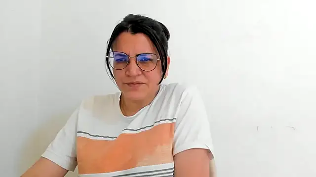 Snapshot of MARILYN_GARCIA chatting on September 8, 2025, 3:55 pm MARILYN GARCIA online show from September 8, 2025, 3:55 pm