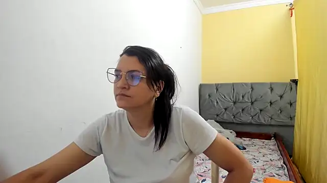 Snapshot of MARILYN_GARCIA chatting on September 27, 2025, 10:49 pm MARILYN GARCIA online show from September 27, 2025, 10:49 pm