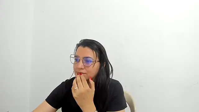 Snapshot of MARILYN_GARCIA chatting on September 16, 2025, 1:23 pm MARILYN GARCIA online show from September 16, 2025, 1:23 pm